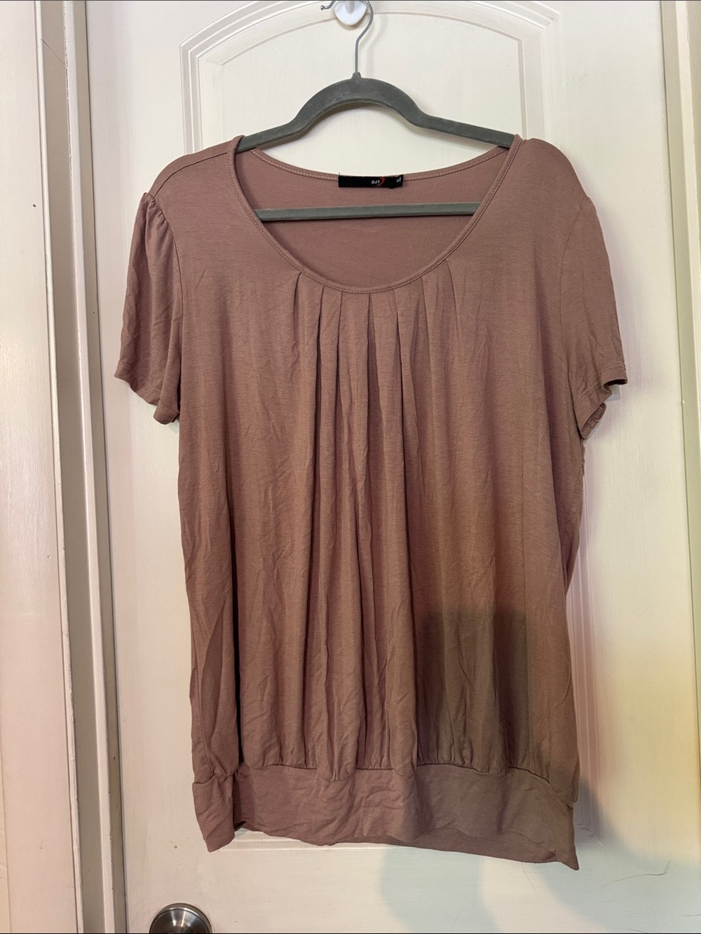 Women's Pleated Scoop Neck DJT XL Top
